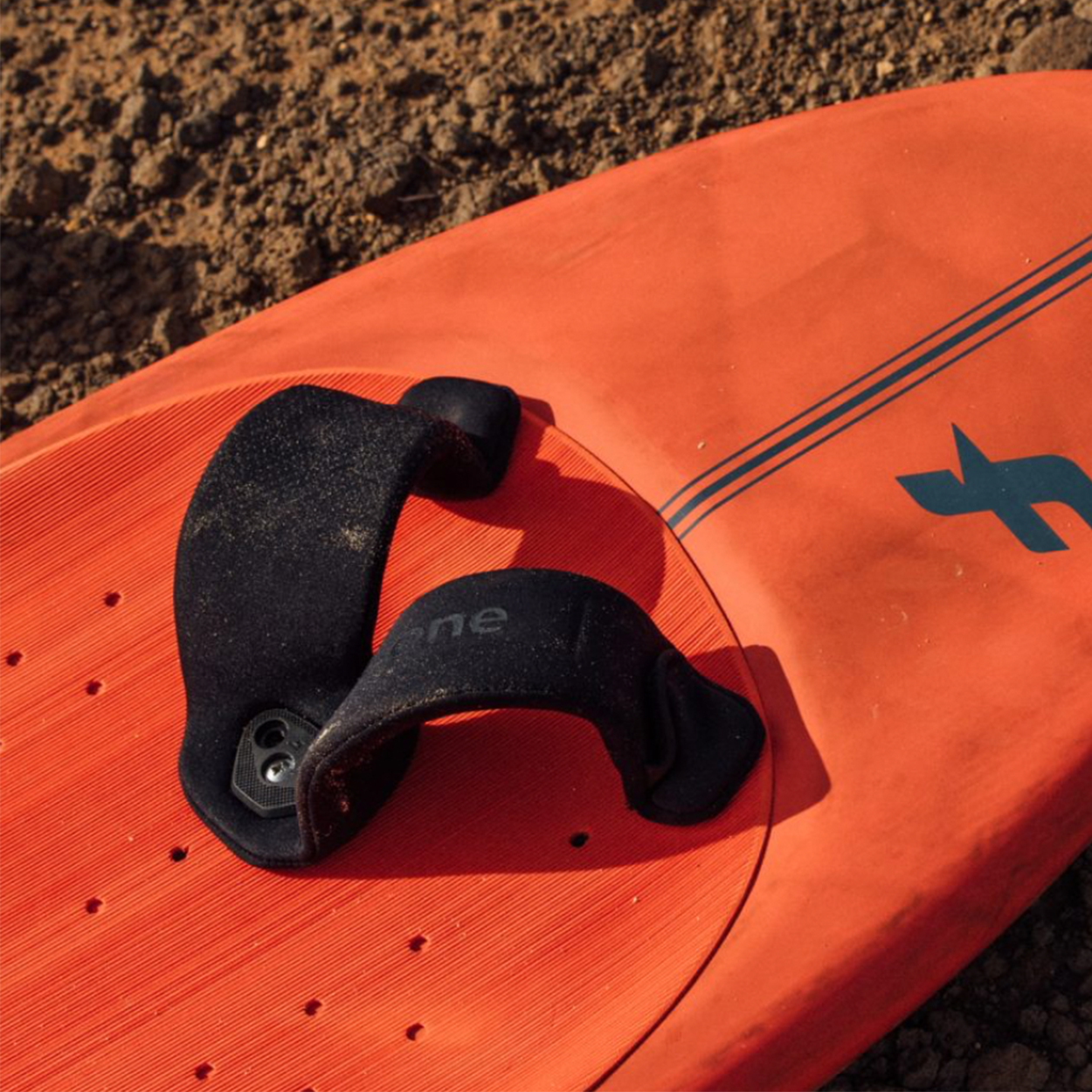 V-Straps Foilboard