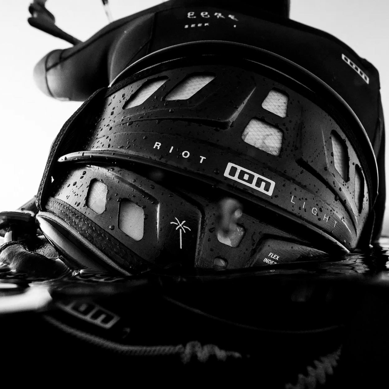 Riot Light Kite Harness